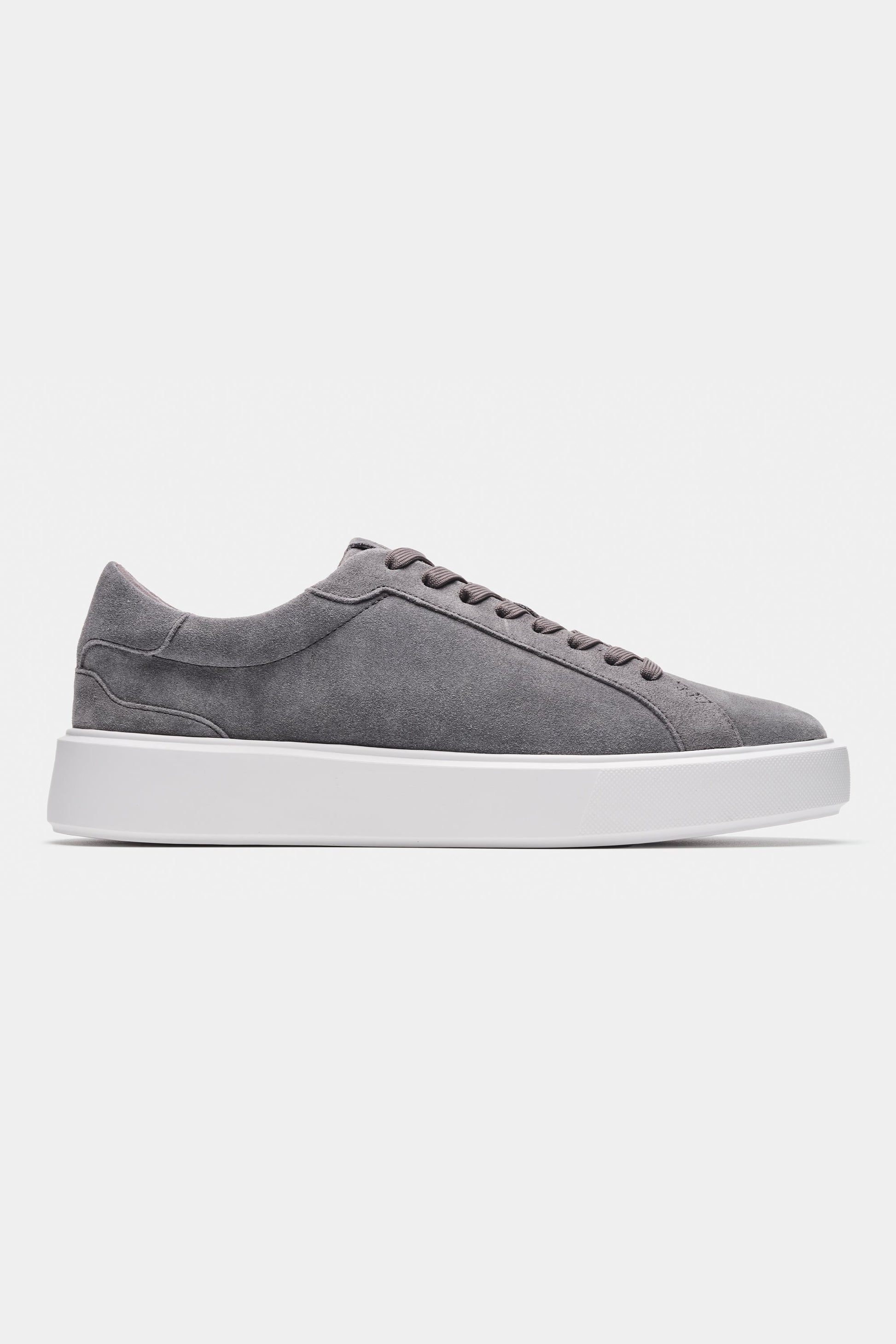 THE CLASSIC SUEDE TRAINER