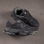 New Balance 9060 Magnet