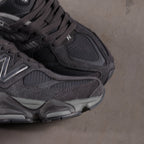 New Balance 9060 Magnet