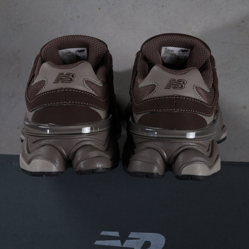 New Balance 9060 Mono Cortado