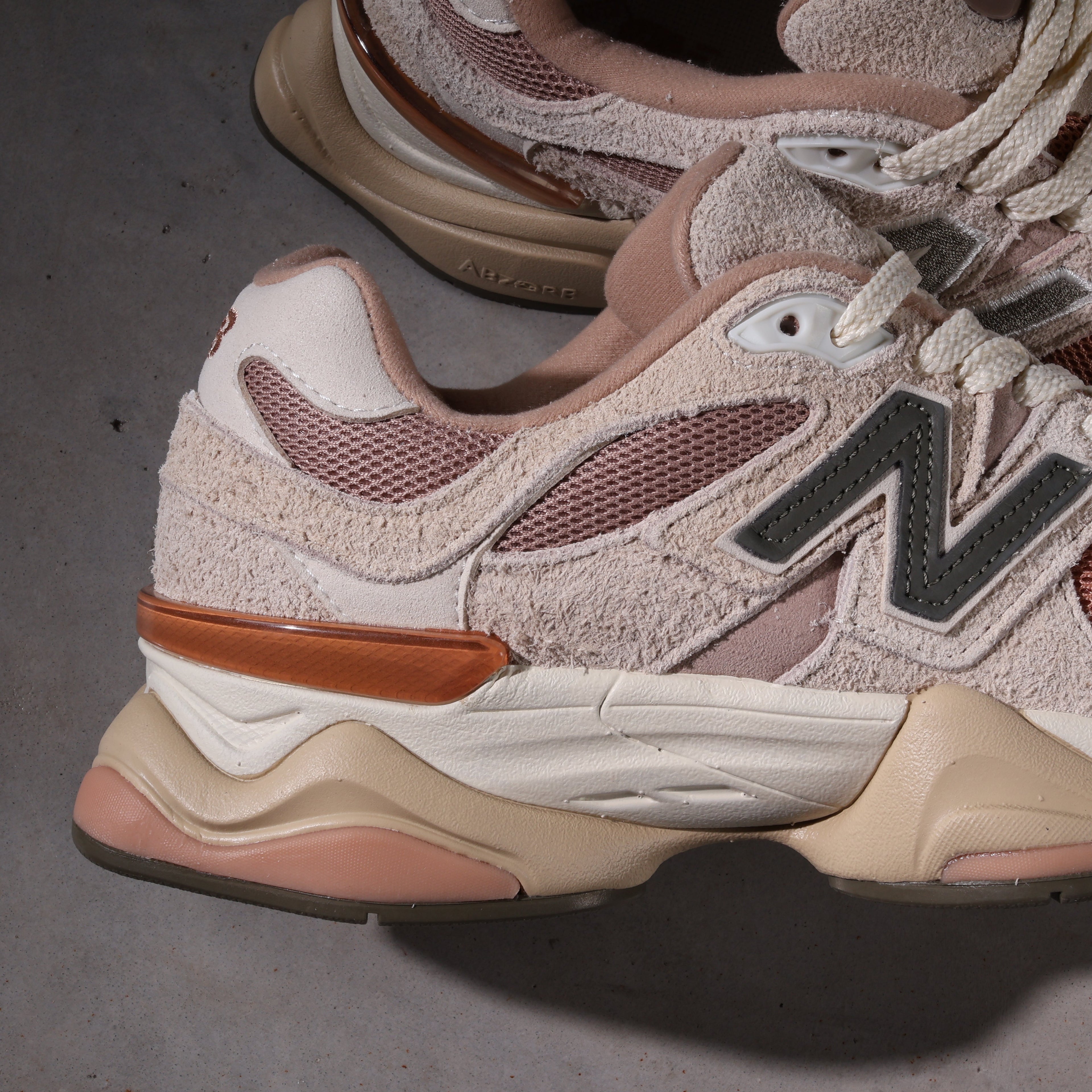 New Balance 9060 Flat Taupe/Light Sparrow