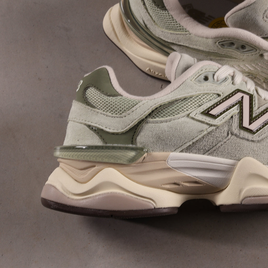 New Balance 9060 Olivine