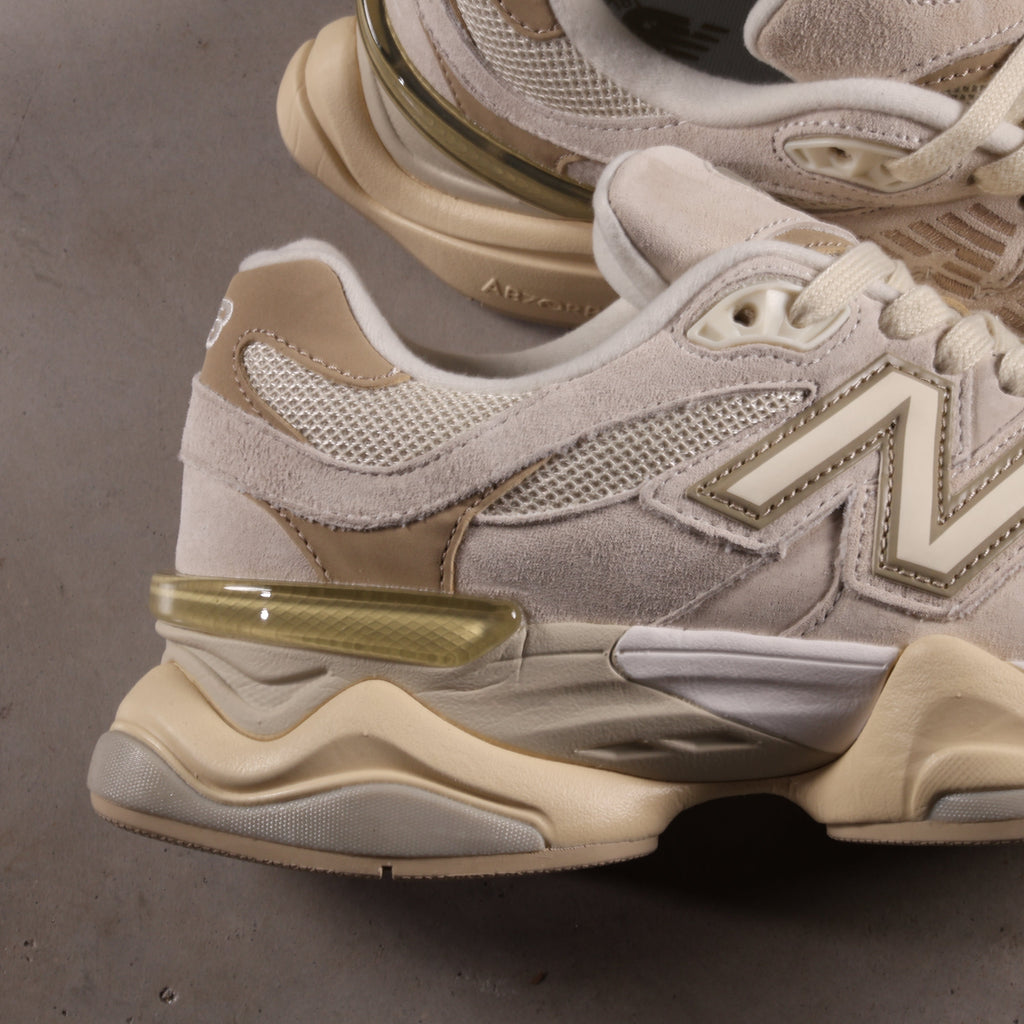New Balance 9060 Sea Salt Brown