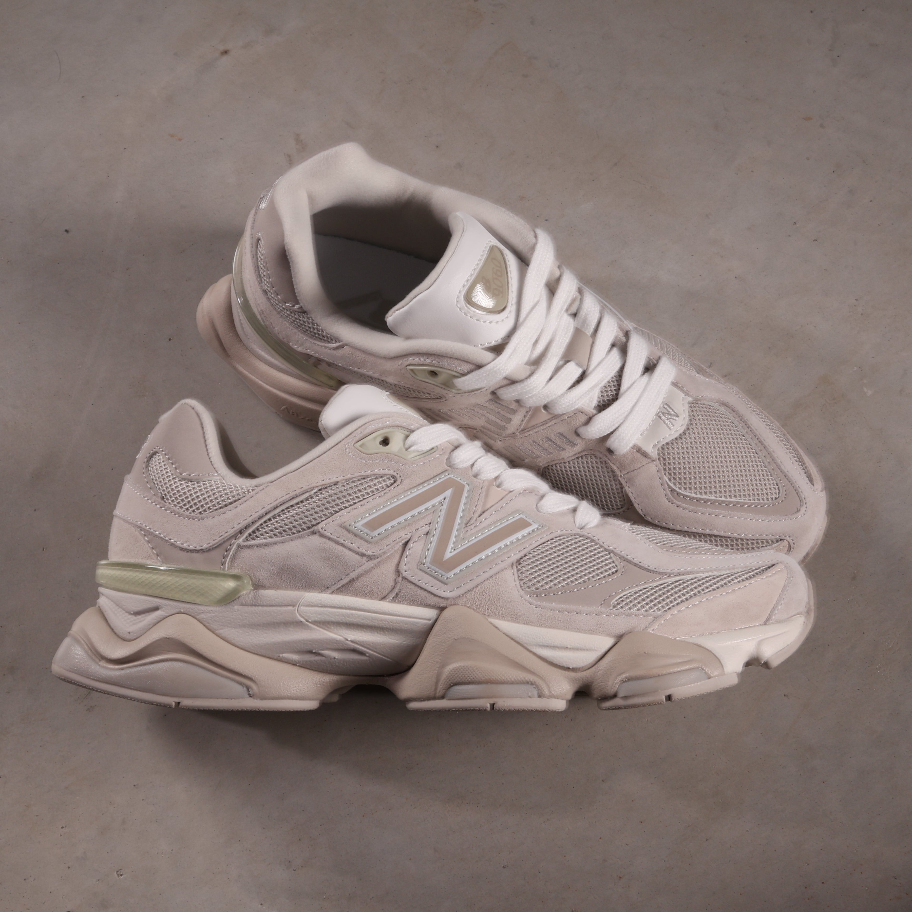 New Balance 9060 Grey Moonbeam