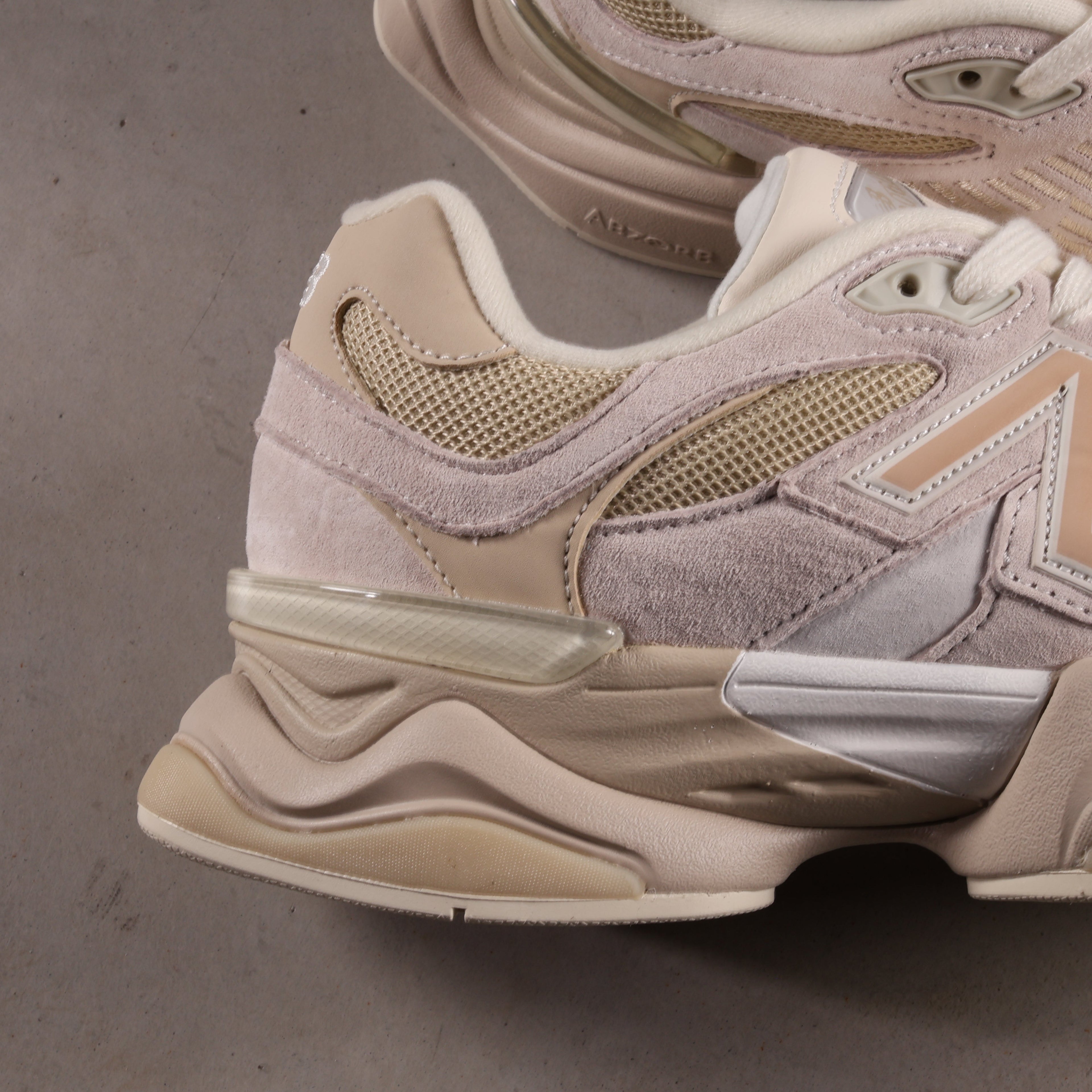 New Balance 9060 Beige