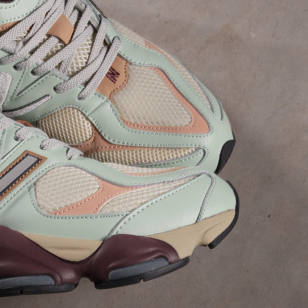 New Balance 9060 Clay Ash
