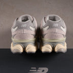 New Balance 9060 Moonbeam Sea Salt