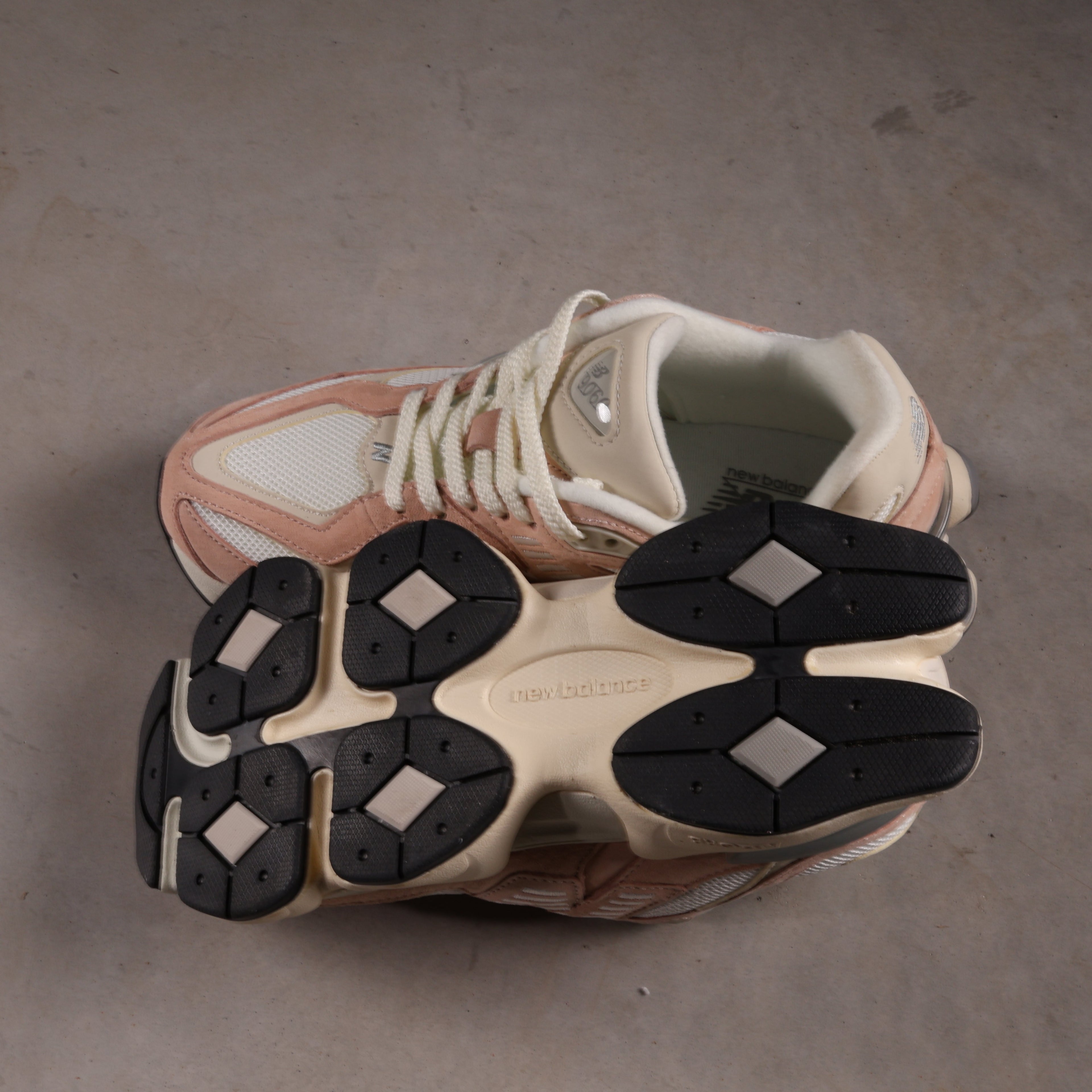 New Balance 9060 Vintage Rose