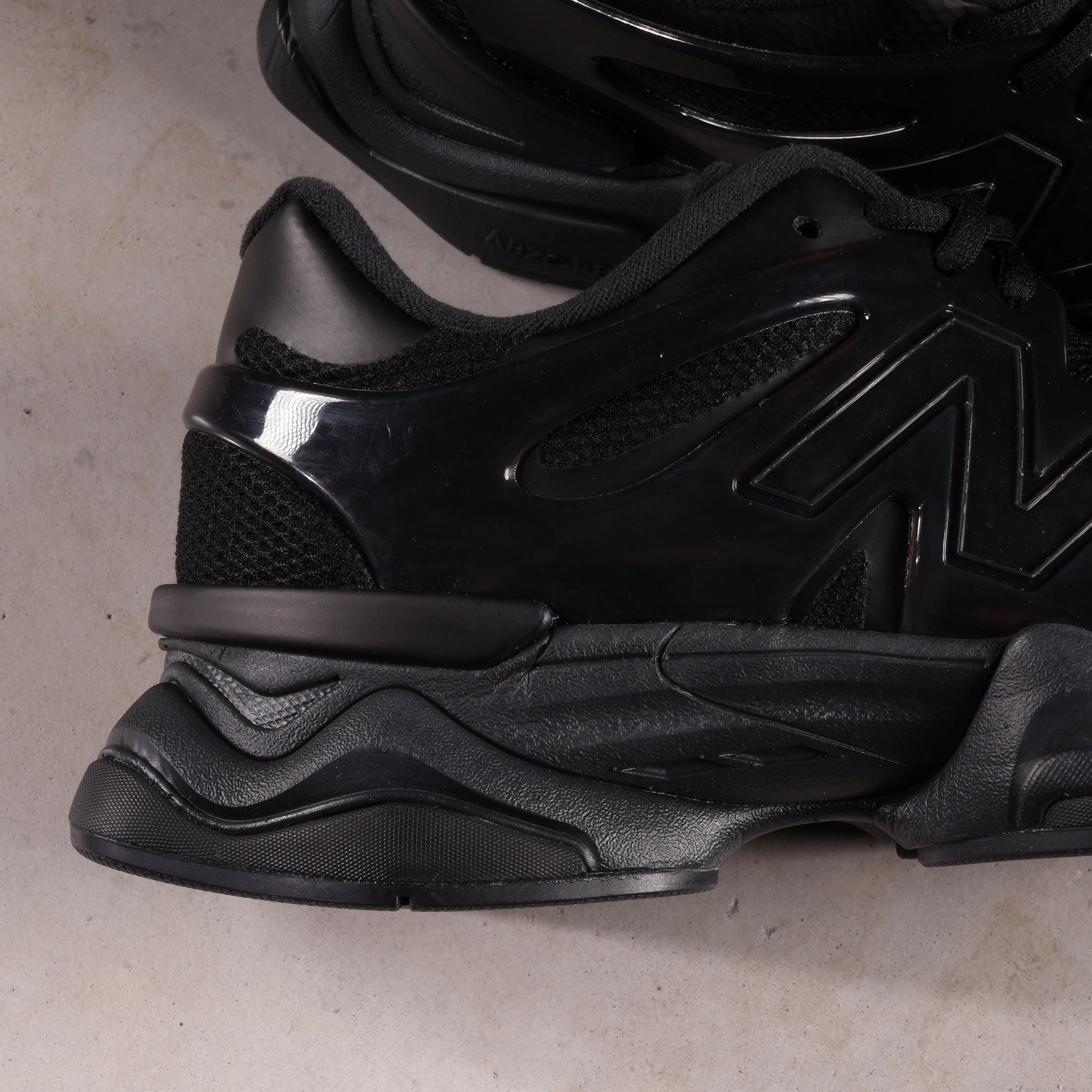 New Balance 9060 Sea Stone Black