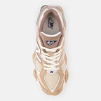 New Balance 9060 Earth Shadow Flat Taupe